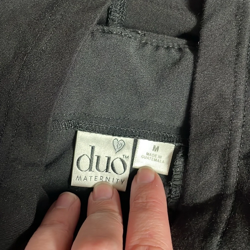Duo Maternity Black Pull On Dress Pant Capris With Belly Band | Size Medium